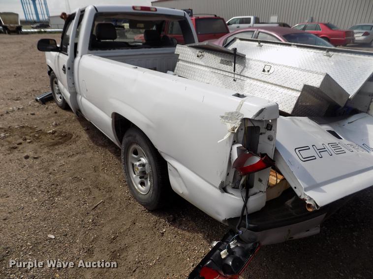 image for item DB9207 2003 Chevrolet Silverado 1500 pickup truck