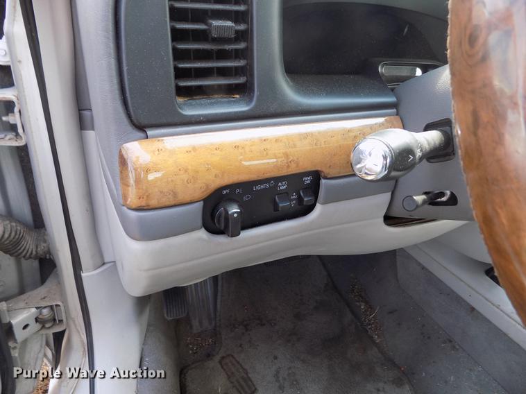 image for item DB9209 2000 Lincoln Continental