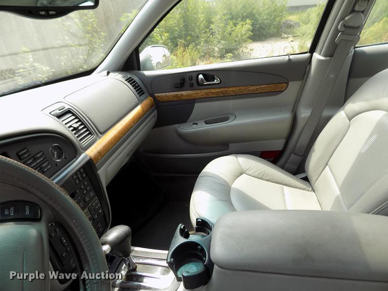 image for item DB9209 2000 Lincoln Continental