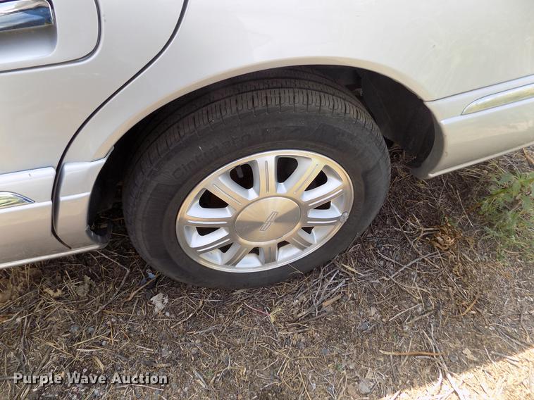 image for item DB9209 2000 Lincoln Continental