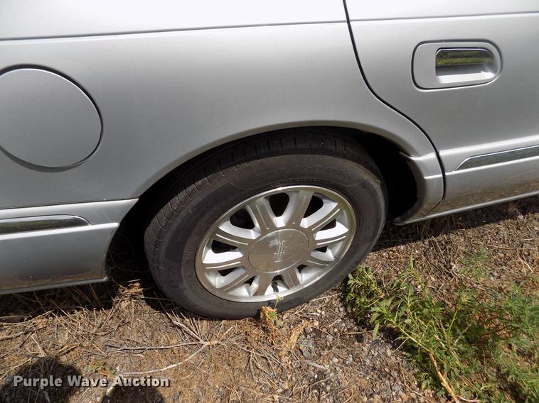 image for item DB9209 2000 Lincoln Continental