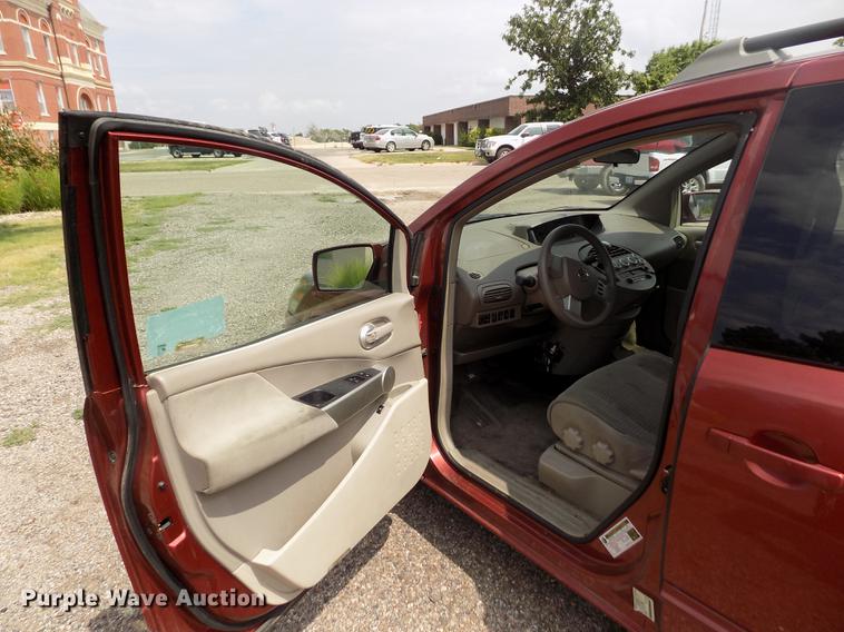 image for item DB9210 2005 Nissan Quest van