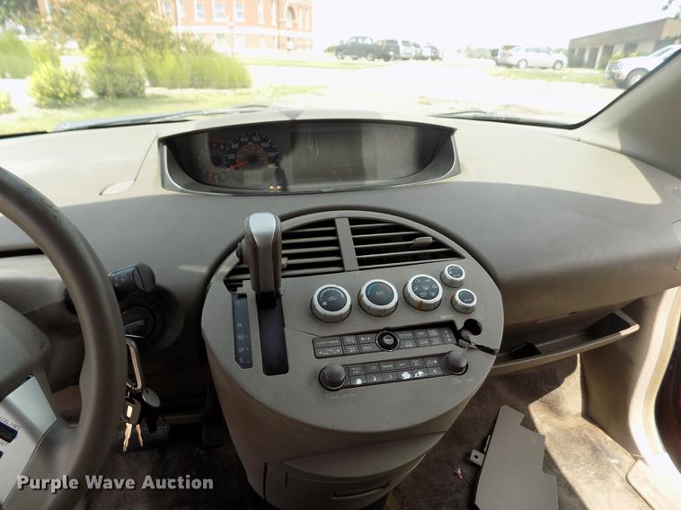 image for item DB9210 2005 Nissan Quest van