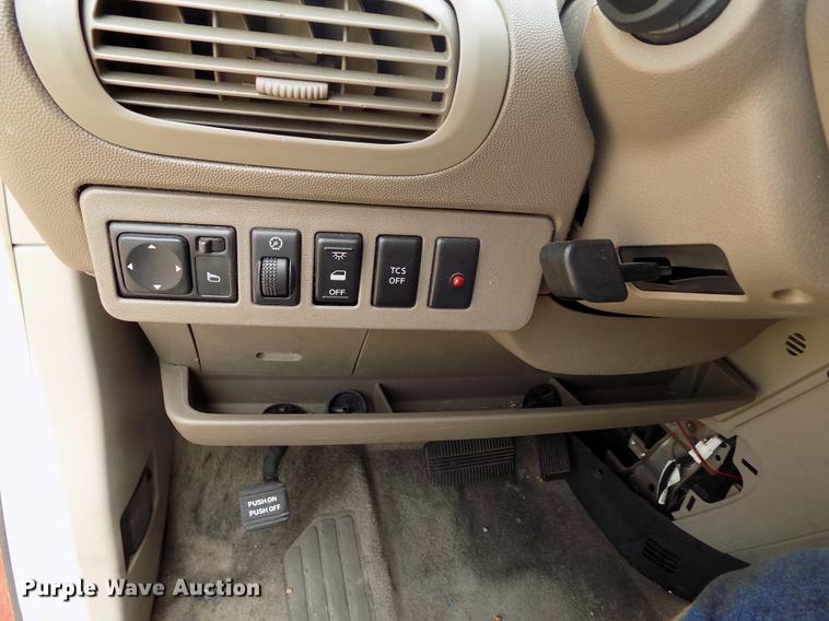 image for item DB9210 2005 Nissan Quest van