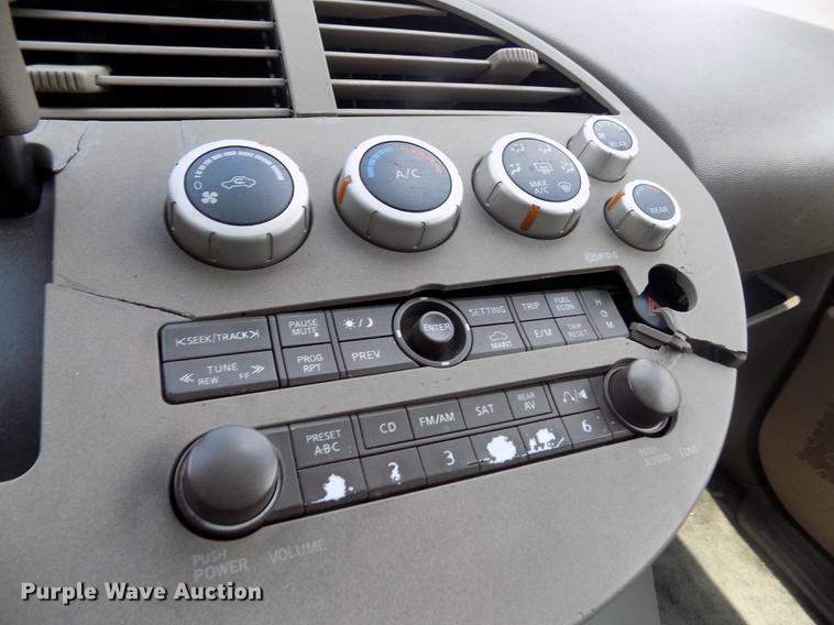 image for item DB9210 2005 Nissan Quest van