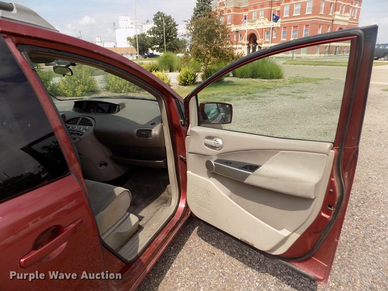 image for item DB9210 2005 Nissan Quest van