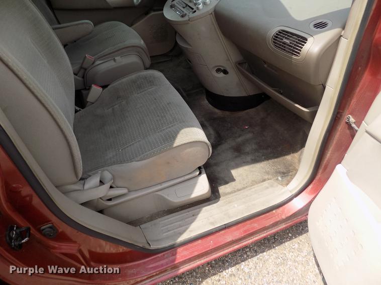 image for item DB9210 2005 Nissan Quest van