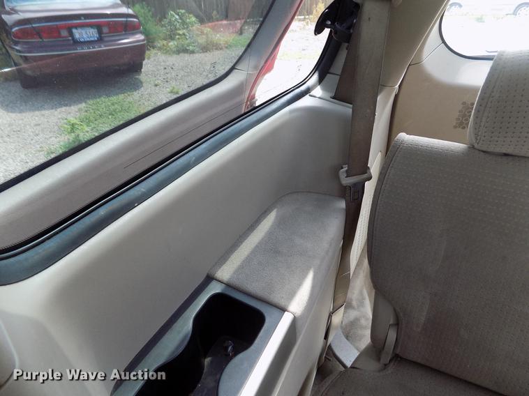 image for item DB9210 2005 Nissan Quest van