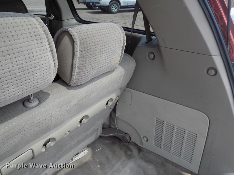 image for item DB9210 2005 Nissan Quest van
