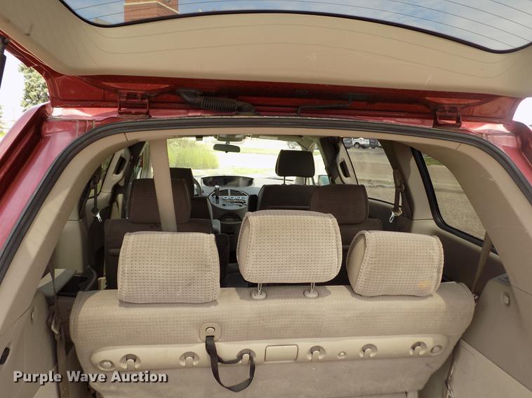 image for item DB9210 2005 Nissan Quest van