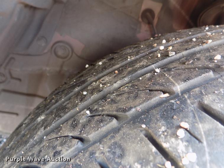 image for item DB9210 2005 Nissan Quest van