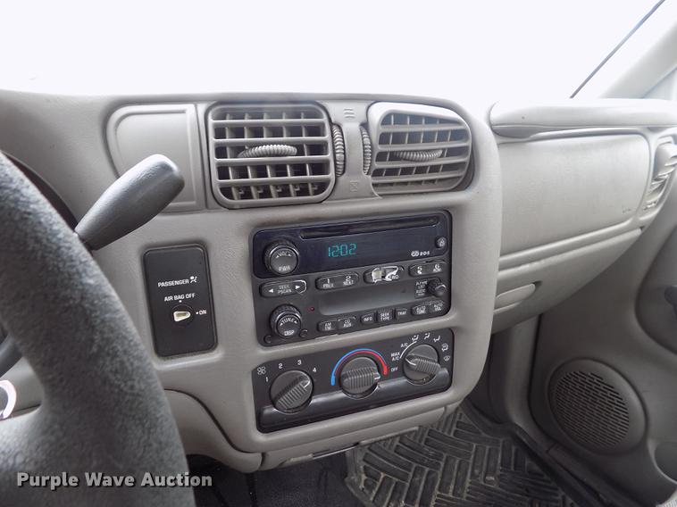 image for item DB9211 2002 Chevrolet S10 pickup truck