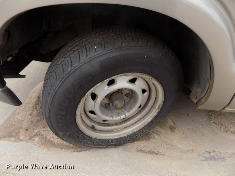 image for item DB9211 2002 Chevrolet S10 pickup truck