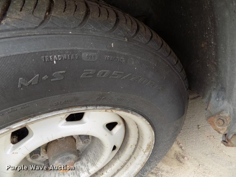 image for item DB9211 2002 Chevrolet S10 pickup truck