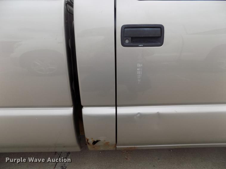 image for item DB9211 2002 Chevrolet S10 pickup truck
