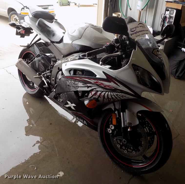 image for item DB9212 2012 Yamaha YZF-R6 Raven motorcycle