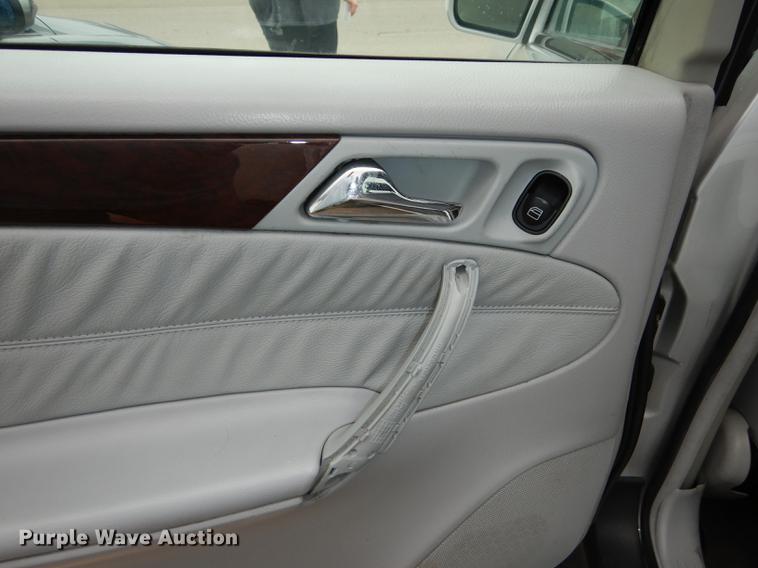 image for item DE1773 2001 Mercedes Benz C320