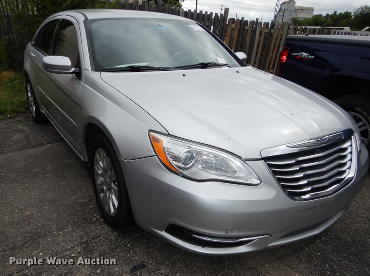 image for item DE1782 2011 Chrysler 200