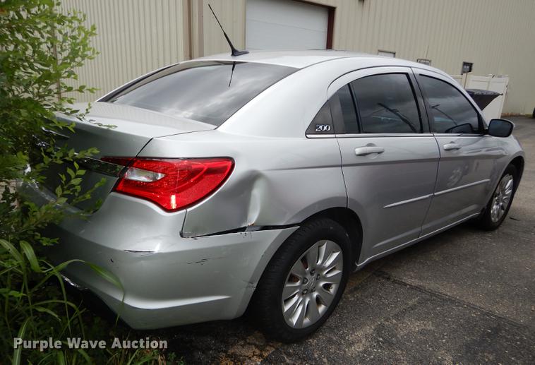 image for item DE1782 2011 Chrysler 200