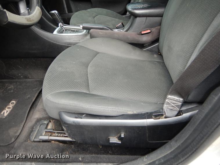 image for item DE1782 2011 Chrysler 200