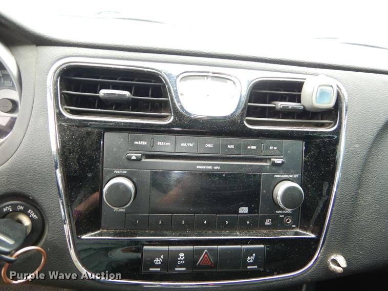 image for item DE1782 2011 Chrysler 200