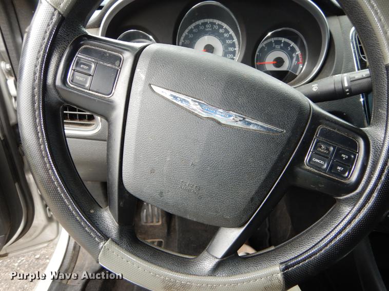 image for item DE1782 2011 Chrysler 200