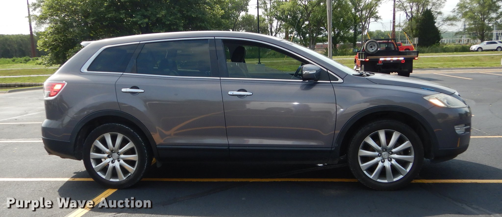 image for item DE1803 2007 Mazda CX9 SUV