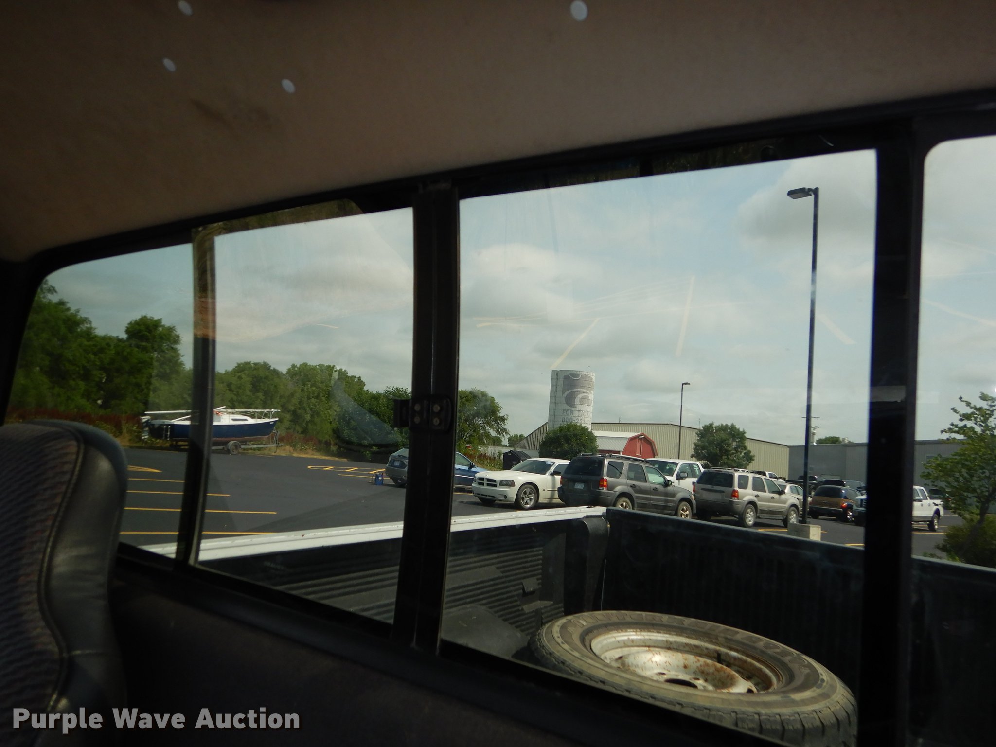 image for item DE1804 2001 Dodge Ram 1500 pickup truck