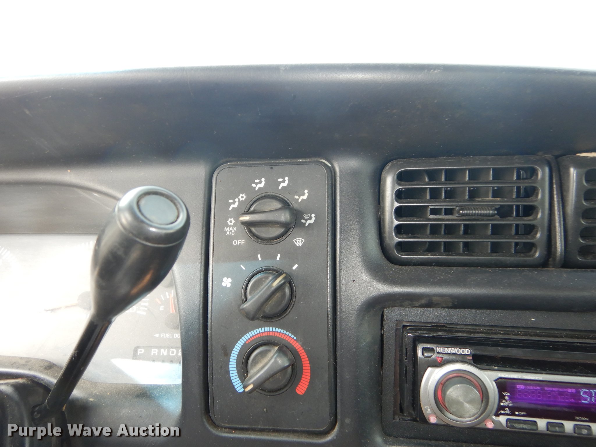 image for item DE1804 2001 Dodge Ram 1500 pickup truck