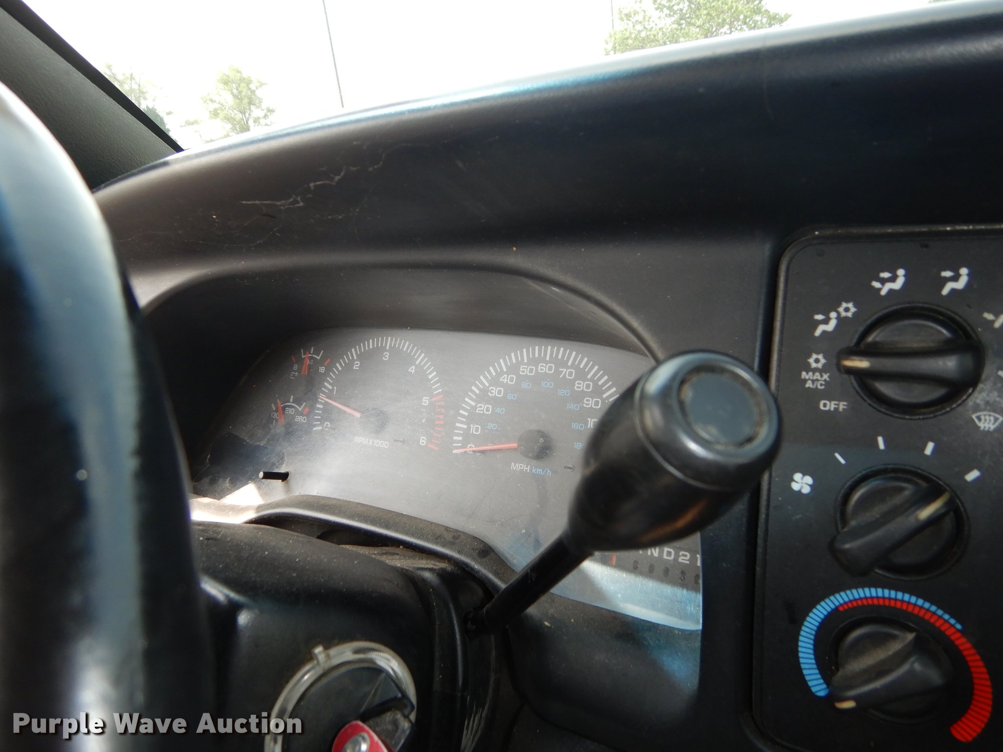 image for item DE1804 2001 Dodge Ram 1500 pickup truck