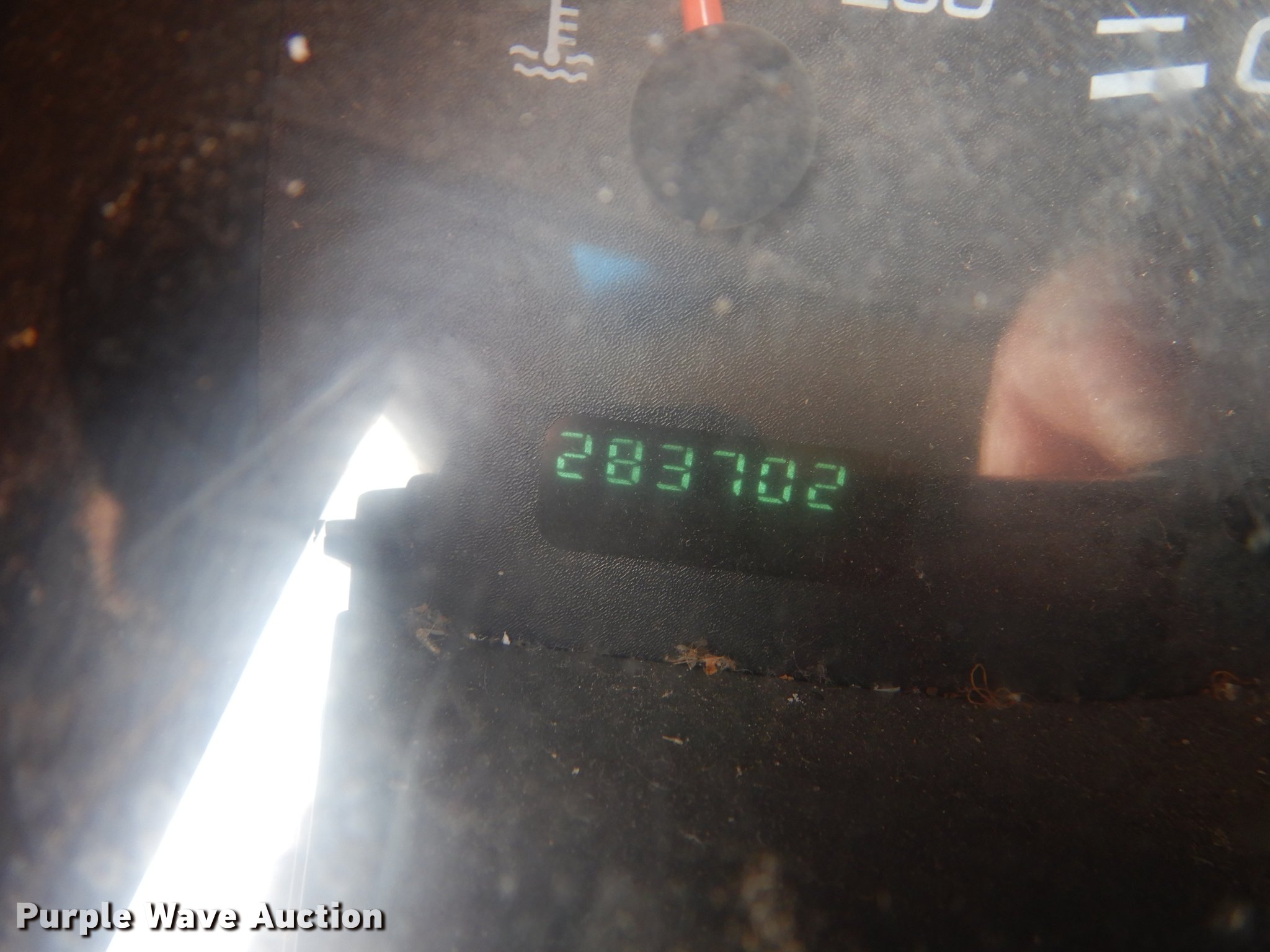 image for item DE1804 2001 Dodge Ram 1500 pickup truck