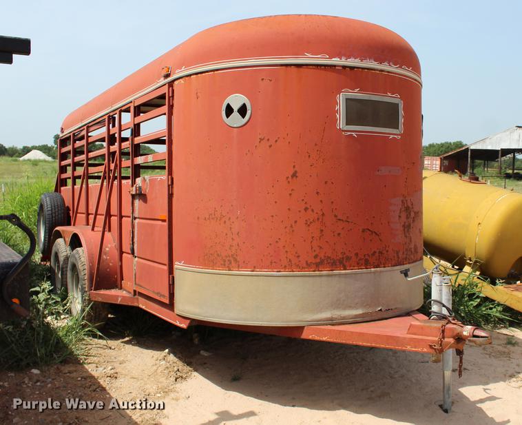 image for item BE9327 1993 Trailmaster livestock trailer