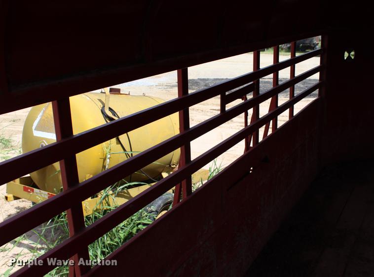 image for item BE9327 1993 Trailmaster livestock trailer