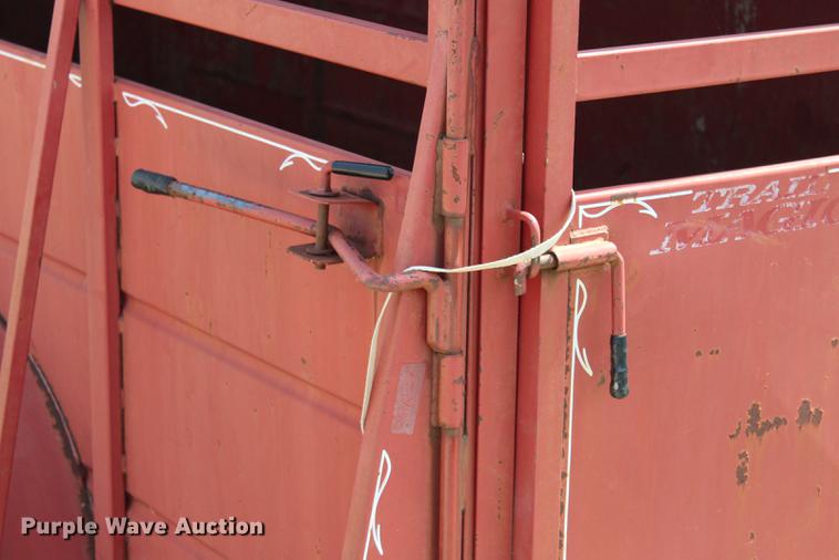 image for item BE9327 1993 Trailmaster livestock trailer