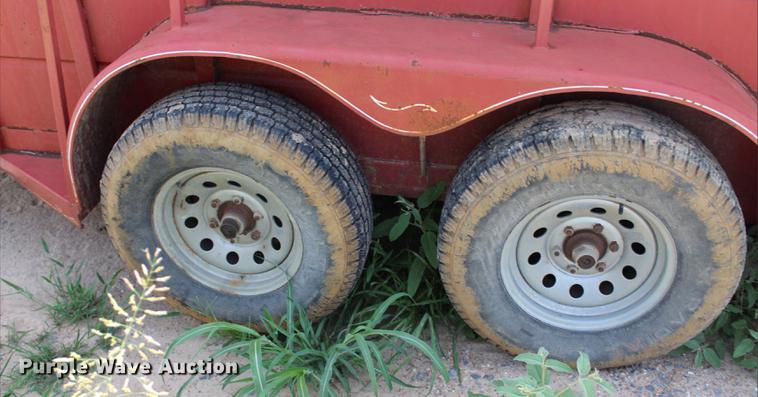 image for item BE9327 1993 Trailmaster livestock trailer