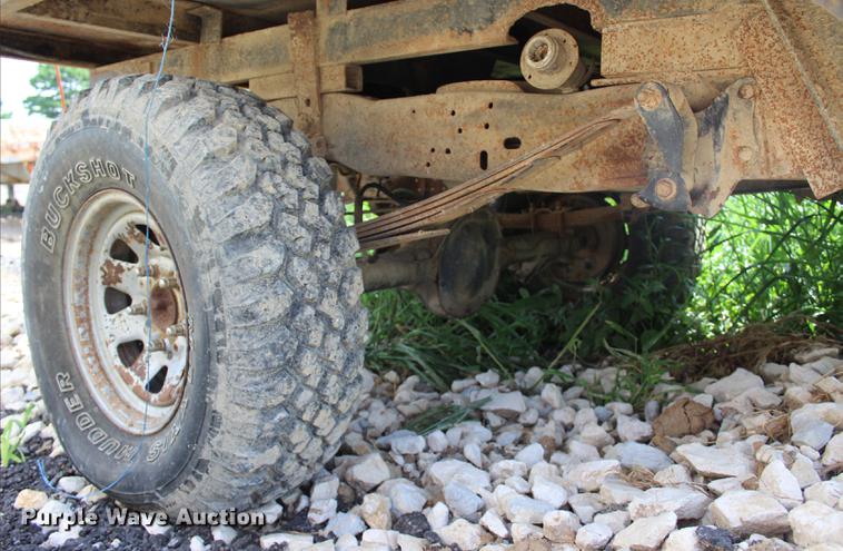 image for item BE9328 Shop built feed box trailer