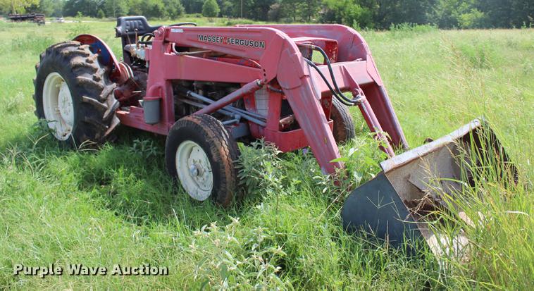 image for item BE9332 Massey-Ferguson tractor