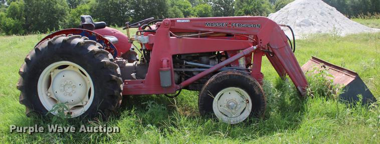 image for item BE9332 Massey-Ferguson tractor