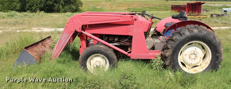 image for item BE9332 Massey-Ferguson tractor
