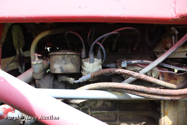 image for item BE9332 Massey-Ferguson tractor