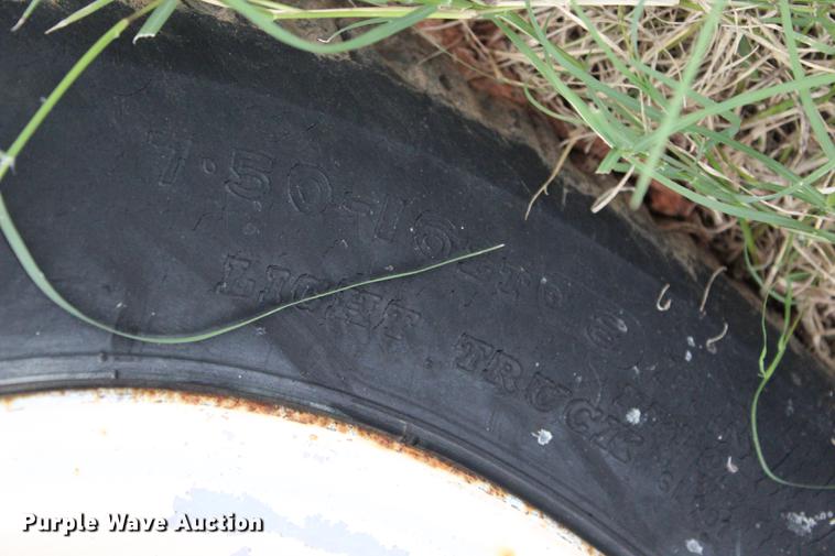 image for item BE9332 Massey-Ferguson tractor