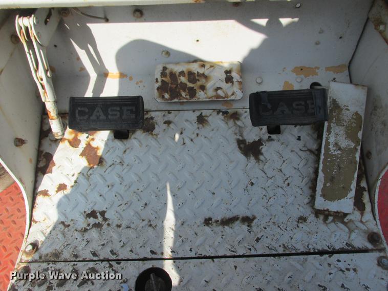 image for item DA8262 Case 1200TK tractor