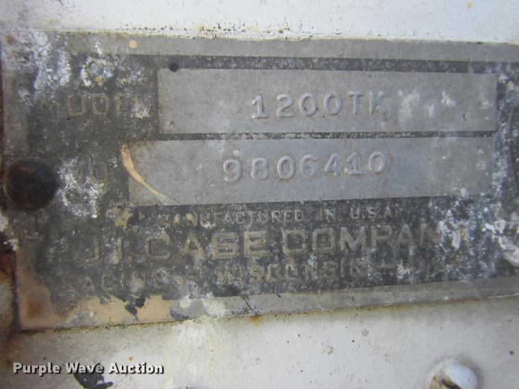 image for item DA8262 Case 1200TK tractor