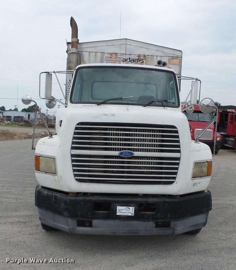 image for item DB7086 1995 Ford L9000 fertilizer truck