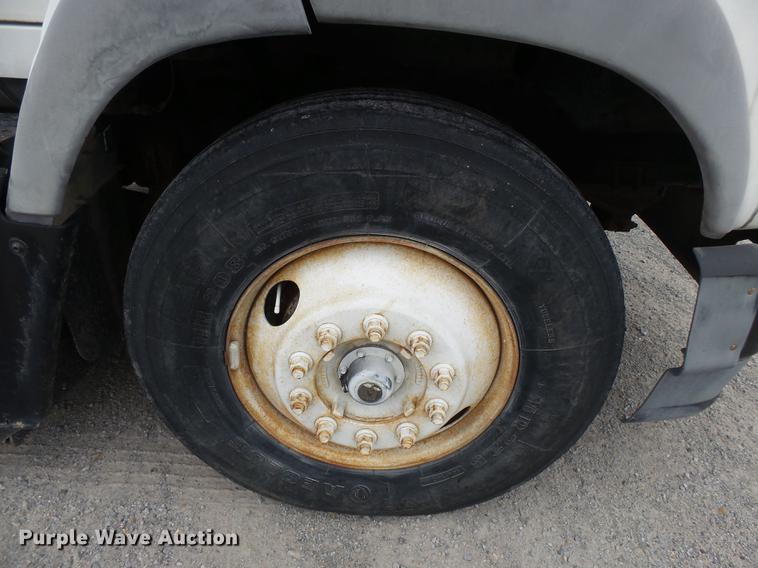 image for item DB7086 1995 Ford L9000 fertilizer truck