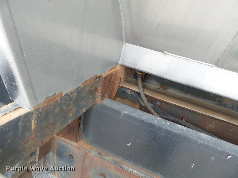 image for item DB7086 1995 Ford L9000 fertilizer truck