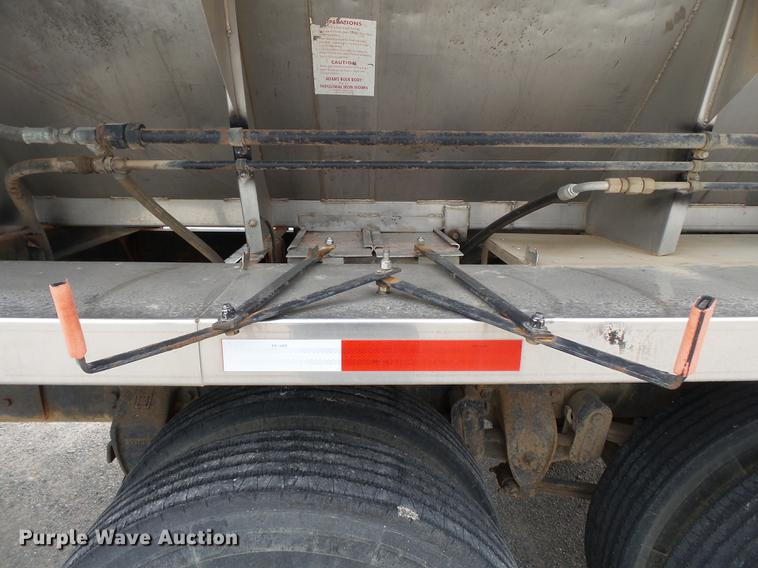 image for item DB7086 1995 Ford L9000 fertilizer truck