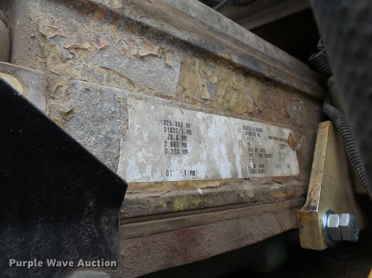 image for item DB7086 1995 Ford L9000 fertilizer truck