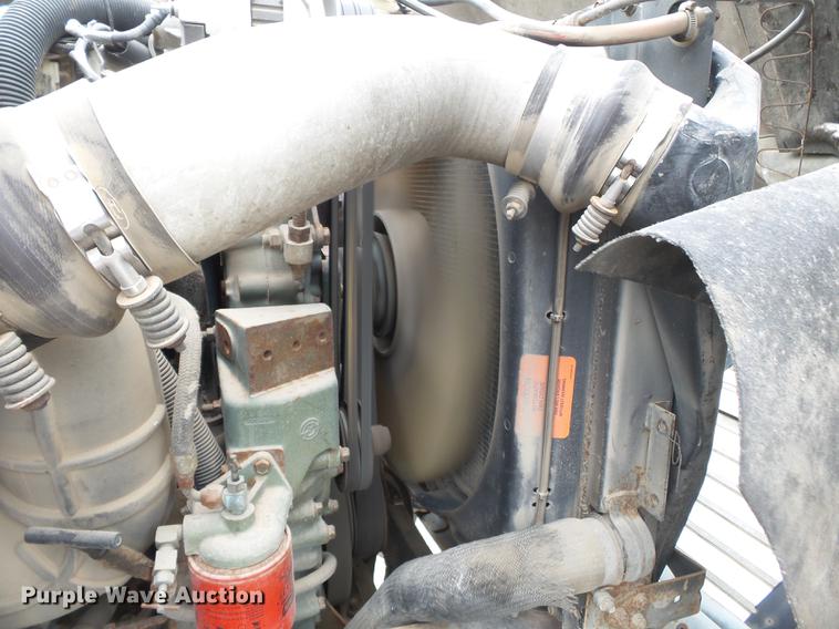 image for item DB7086 1995 Ford L9000 fertilizer truck