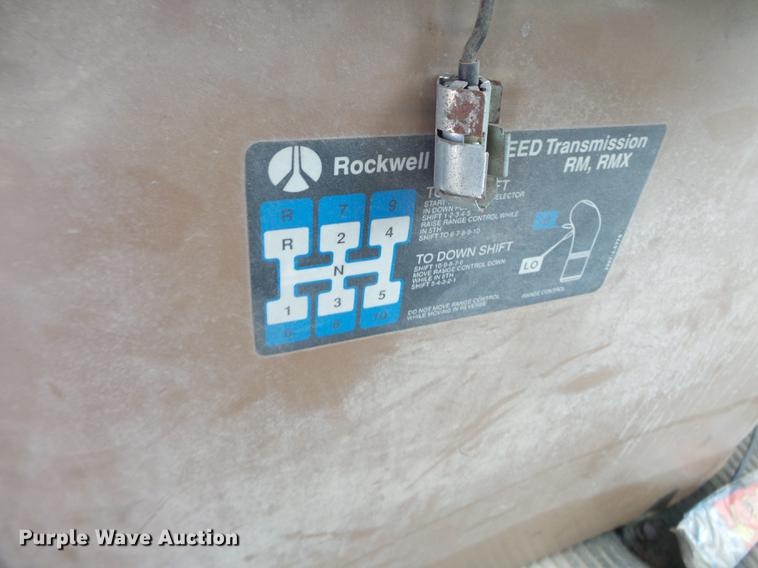 image for item DB7086 1995 Ford L9000 fertilizer truck